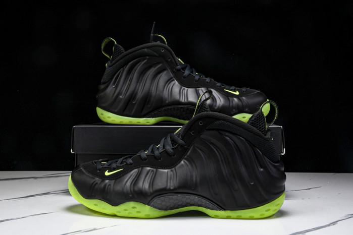 Nike Air Foamposite One Black Volt - HF2902-001