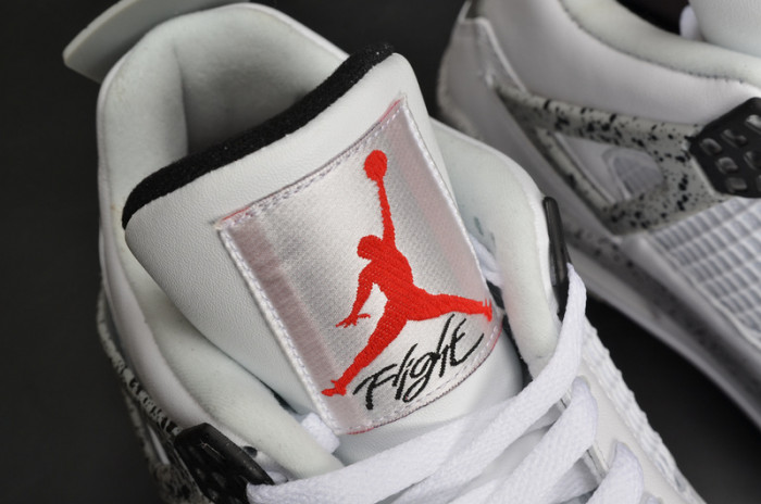 air jordan 4 og “white cement” 840606-192